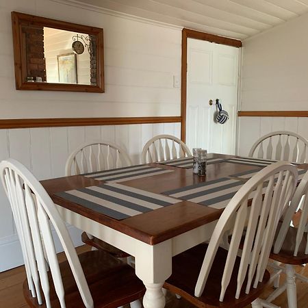 That Seaside Cottage - Fully Equipped Home, 4 Bedrooms On The Foreshore Tooradin ภายนอก รูปภาพ